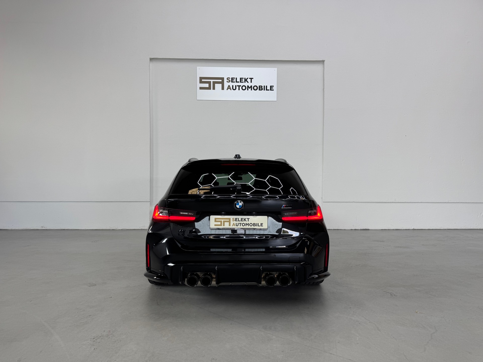 BMW M3 Touring xDrive Competition M-image-4