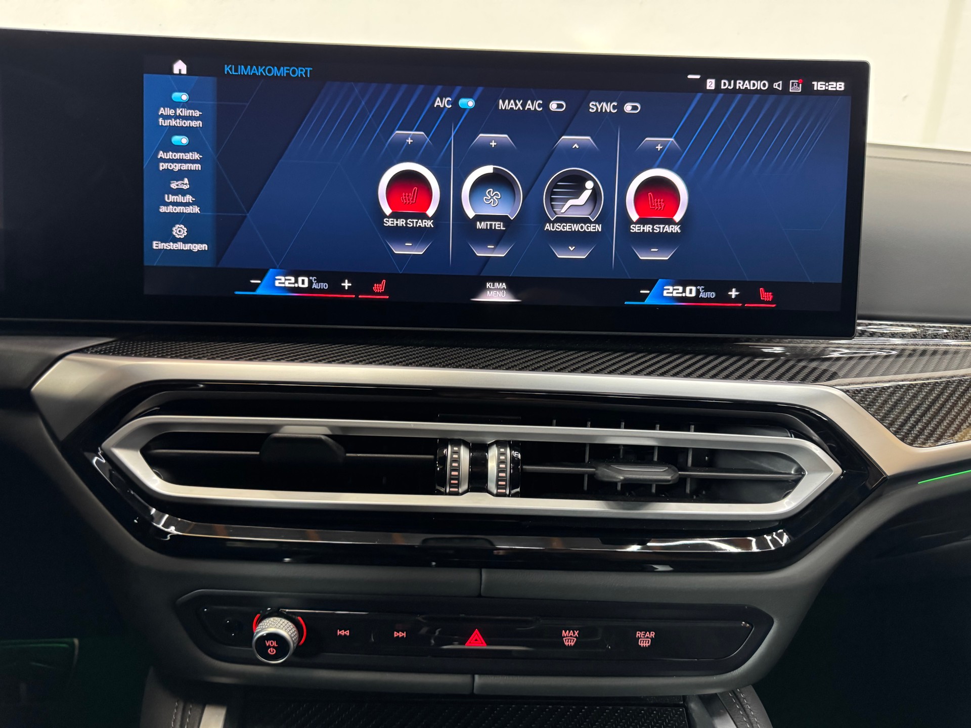 BMW M3 Touring xDrive Competition M-image-17