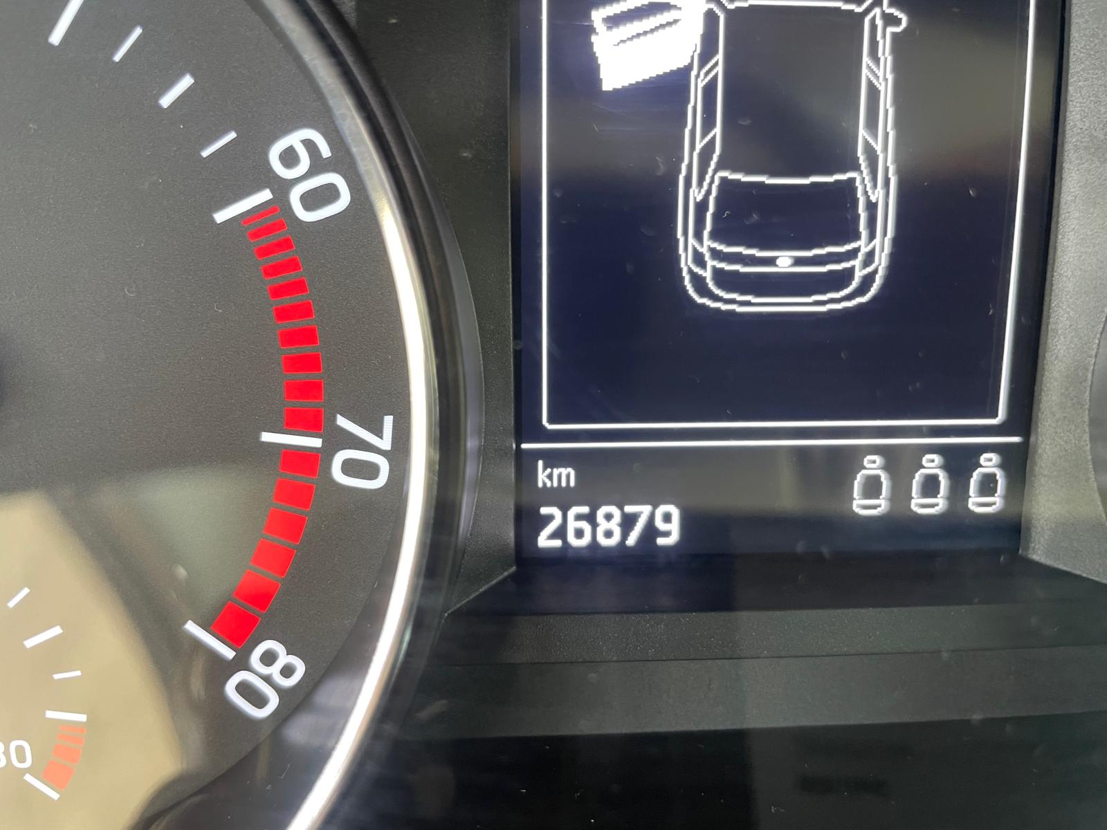 SKODA Fabia 1.2 TSI Ambition-image-9