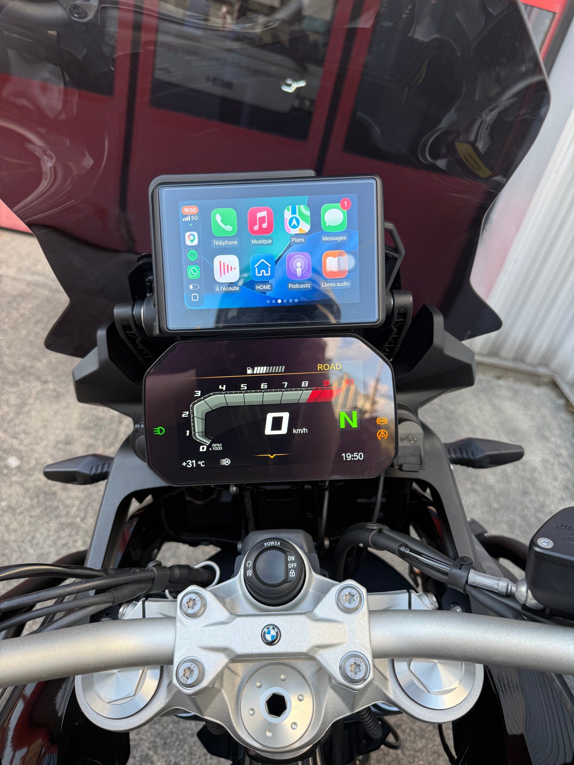 BMW F 850 GS Swiss Edition-image-4