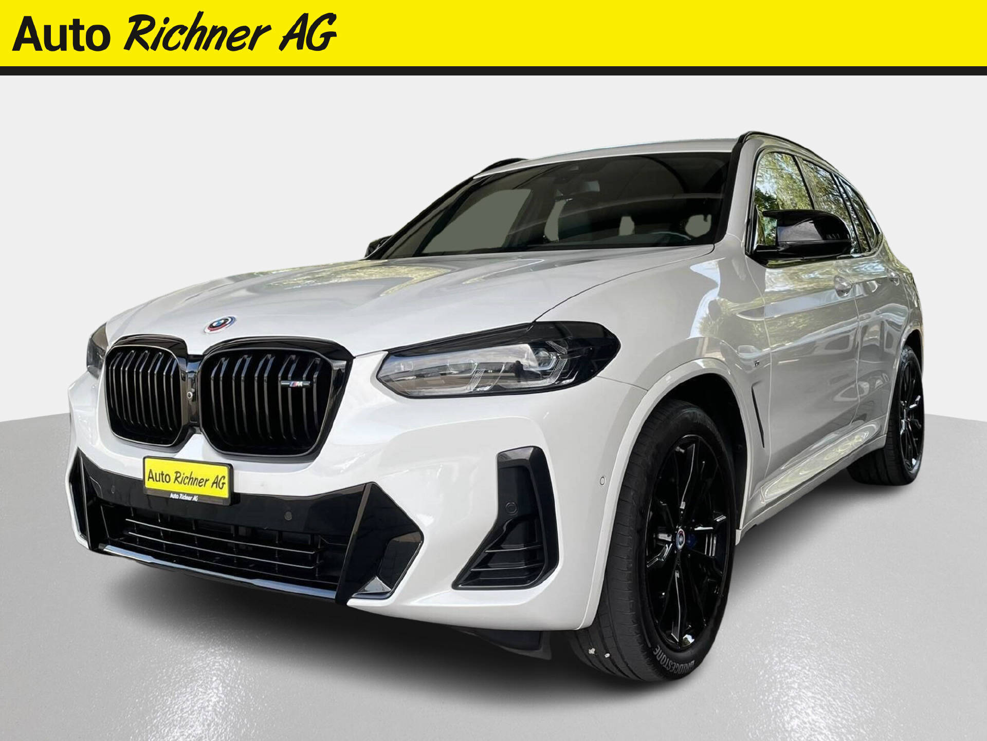 BMW X3 M40d-showroom-element-1