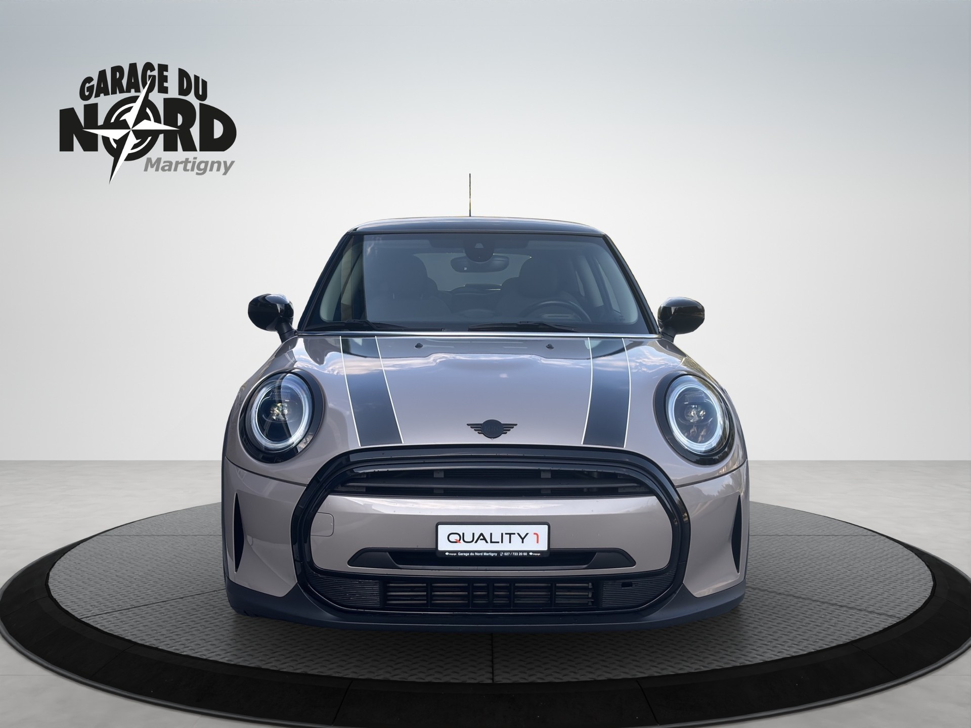MINI Cooper Steptronic DKG-showroom-element-1
