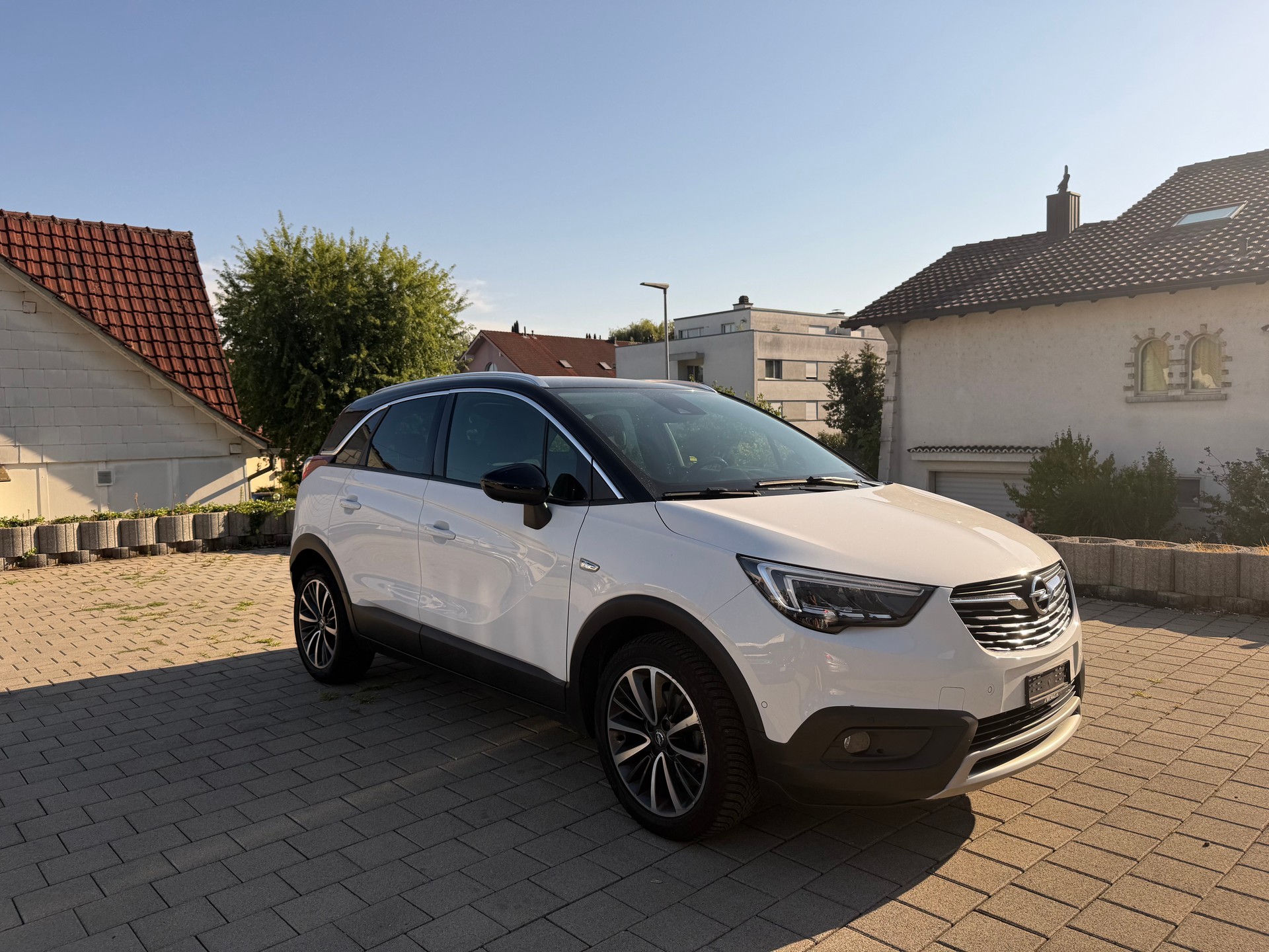 OPEL Crossland X 1.2i Excellence-showroom-element-1