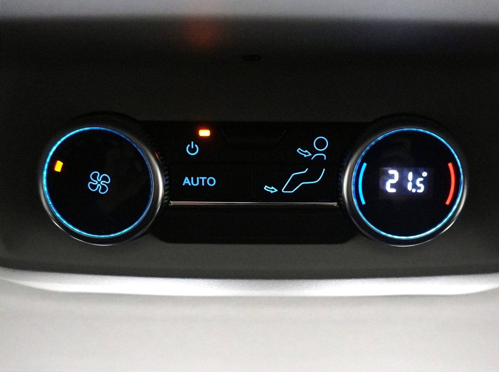 FORD Tourneo Custom 320 L2 2.0 TDCI 4x4 Titanium X-image-23