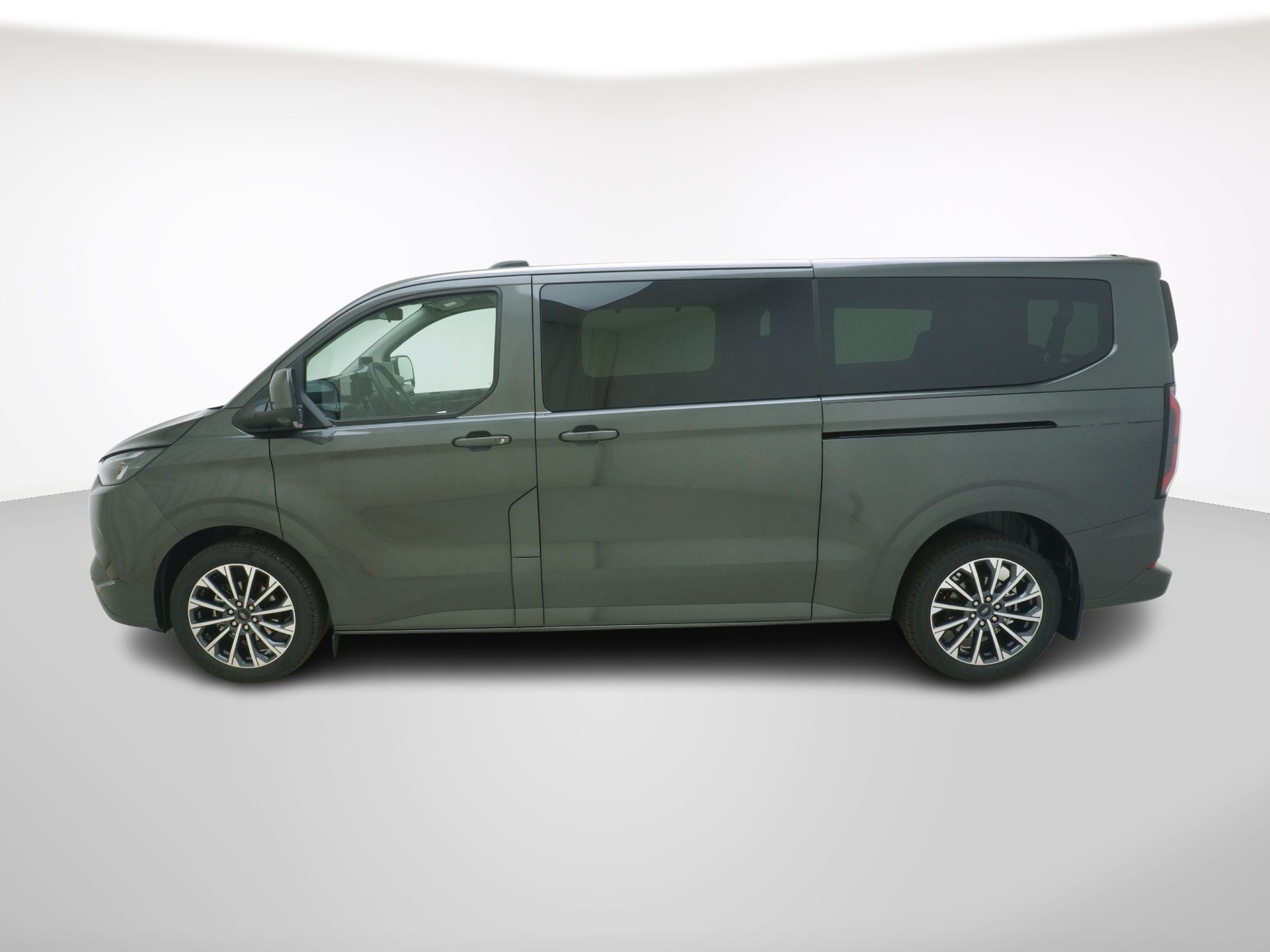 FORD Tourneo Custom 320 L2 2.0 TDCI 4x4 Titanium X-showroom-element-3