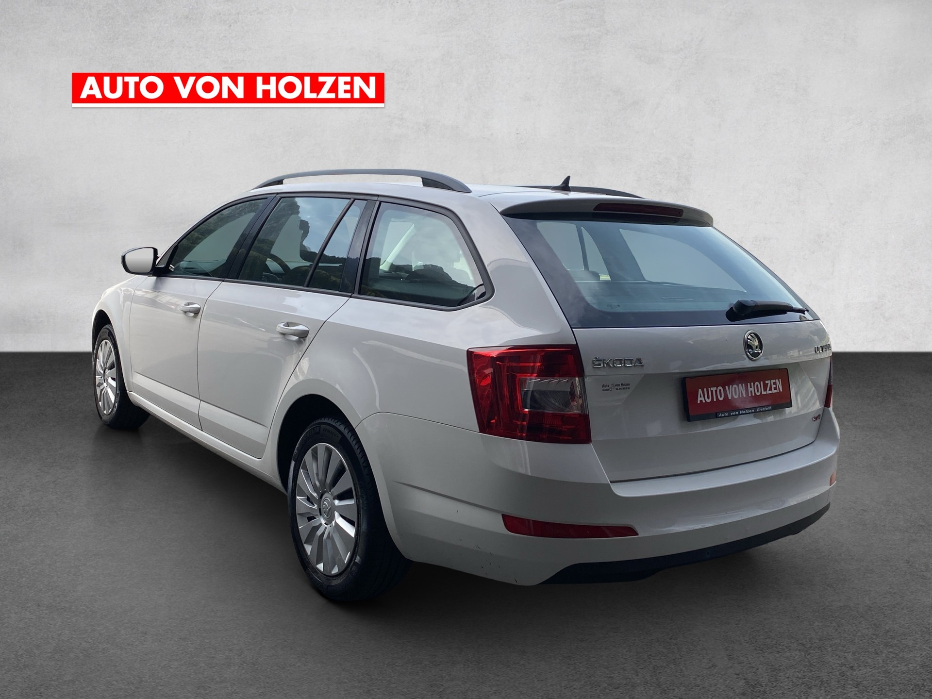 SKODA Octavia Combi 1.6 TDI Ambition 4x4-showroom-element-1