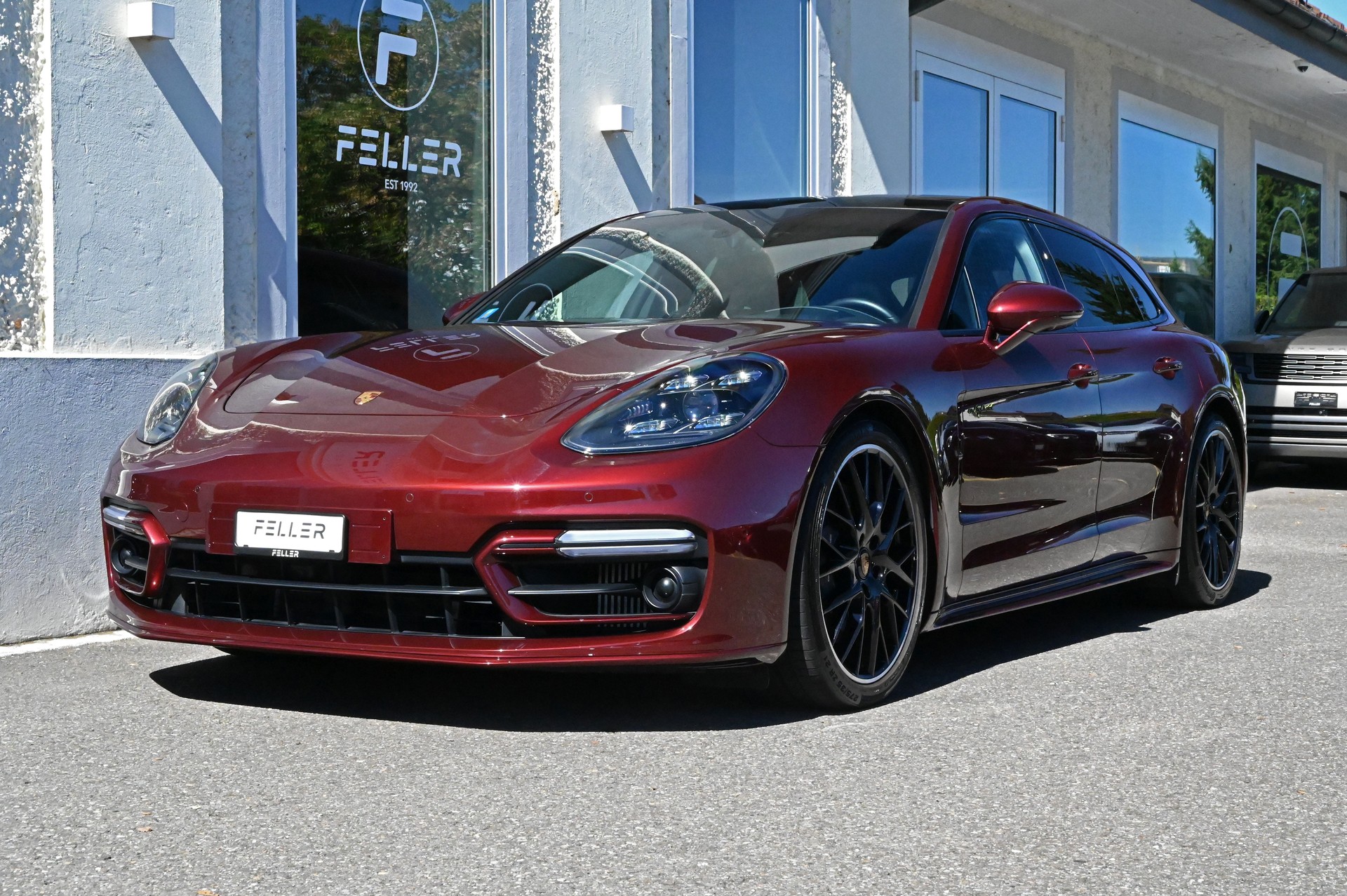 PORSCHE Panamera 4 E-Hybrid PDK "cherry metallic"-showroom-element-1