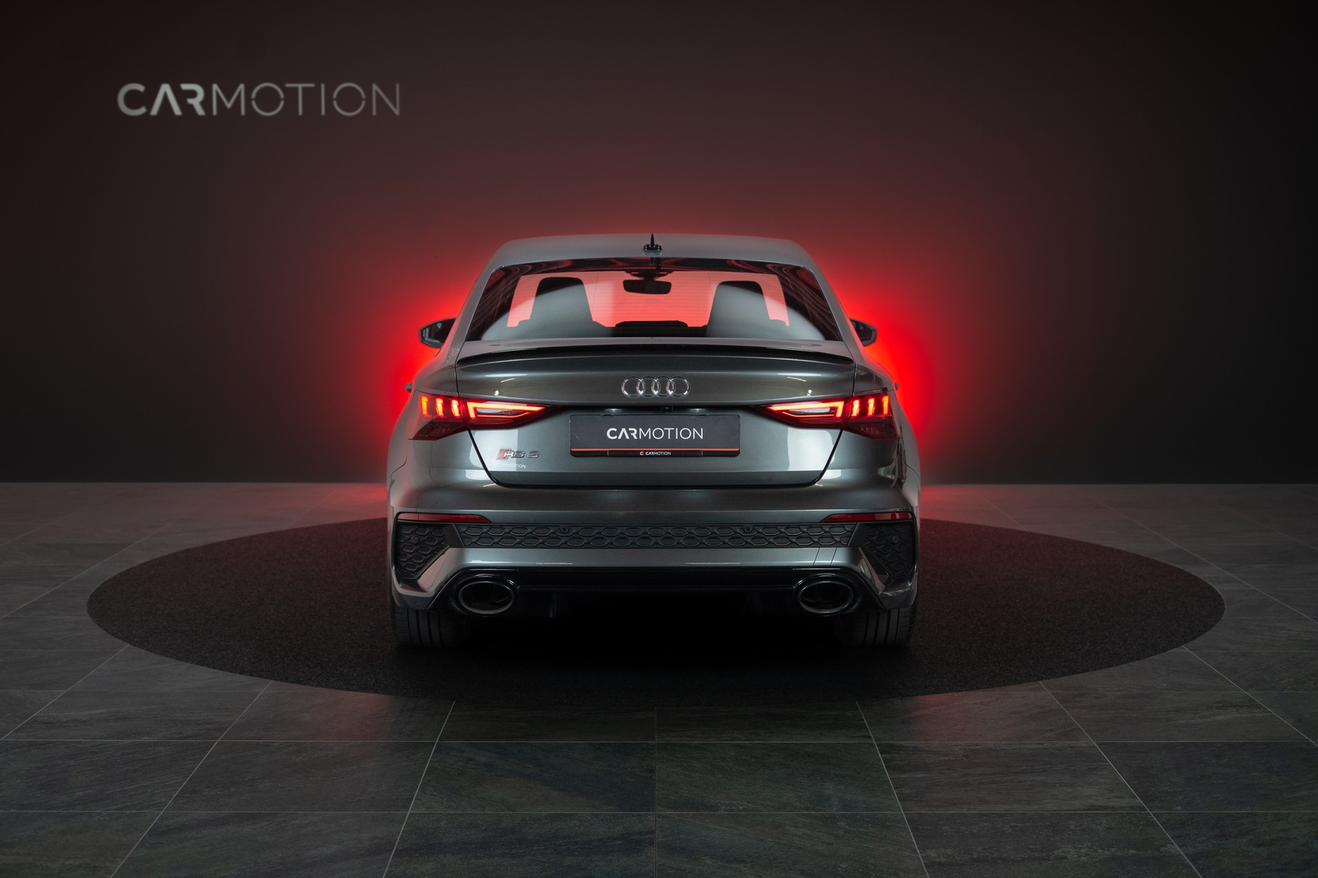 AUDI RS3 Limousine 2.5 TFSI quattro S-Tronic / Rückfahrkamera / Tempomat / Ambientebeleuchtung-image-6