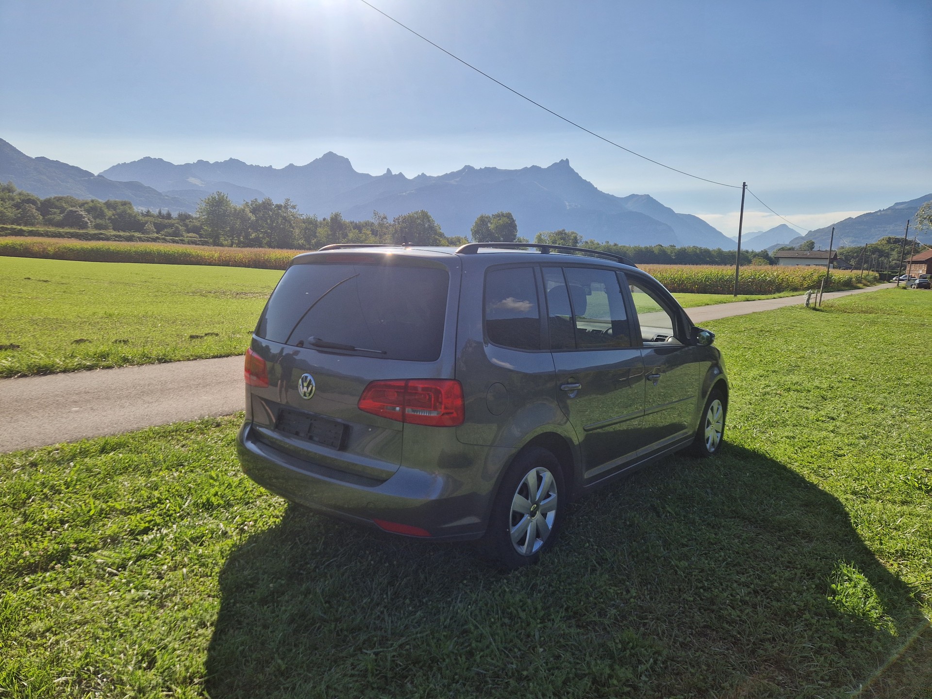 VW Touran 2.0 TDI BlueMotion Technology Design-image-5