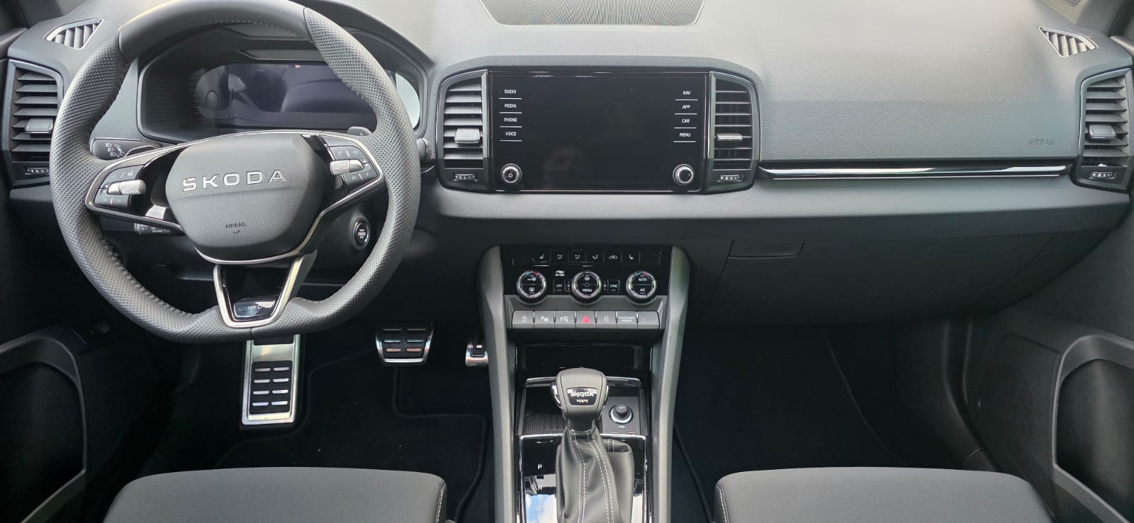 SKODA Karoq 2.0 TSI SportLine 4x4 DSG-image-11