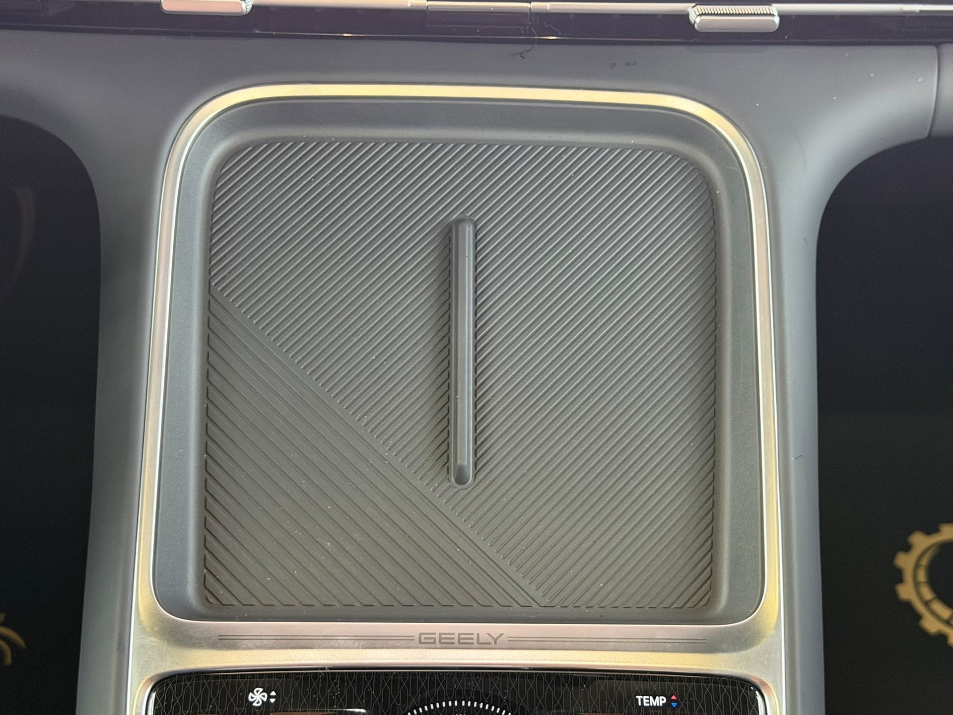 GEELY Pro +-image-30