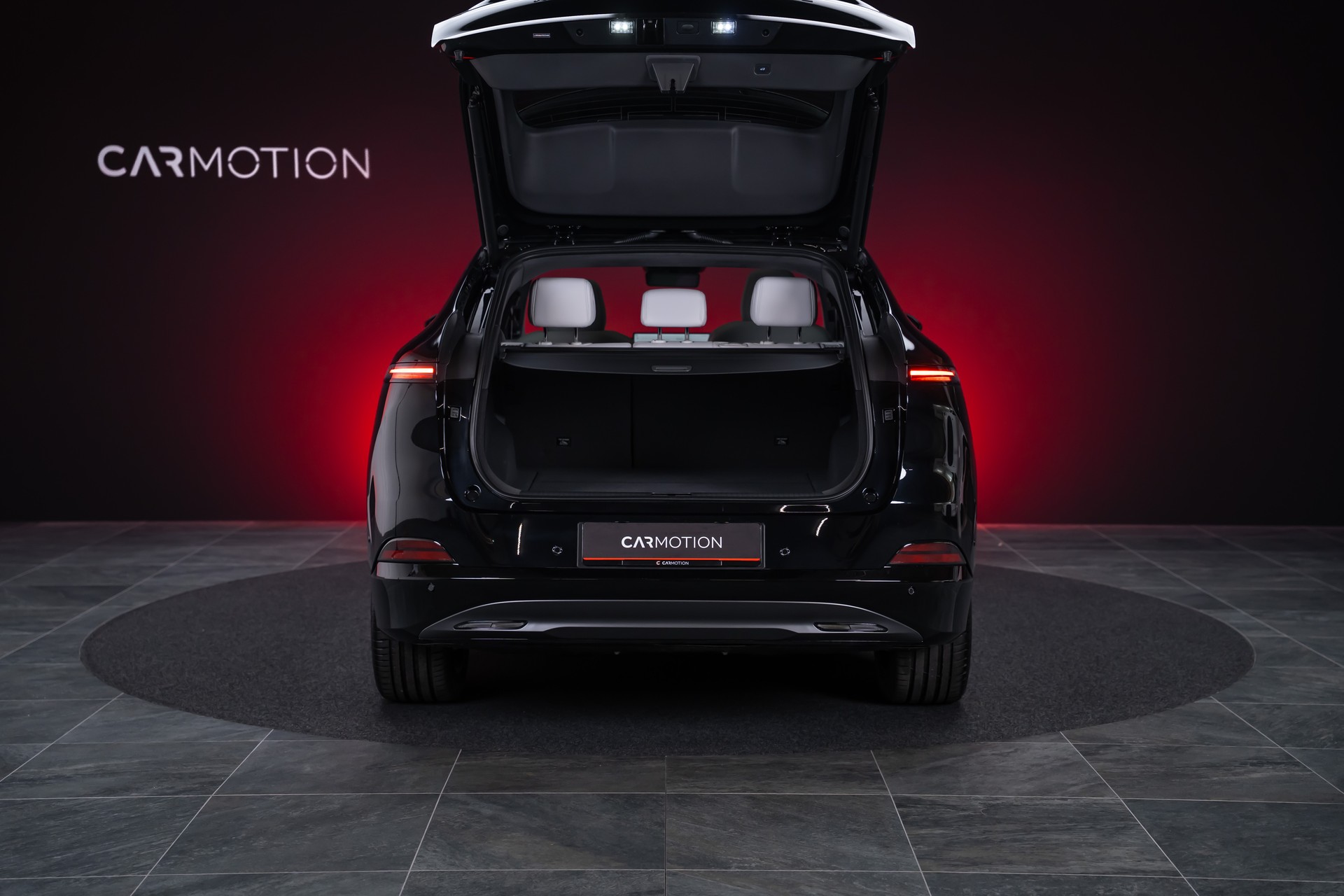XPENG G6 80kWh Performance AWD / Anhängerkupplung schwenkbar / Panoramadach / 360° Kamera-image-6