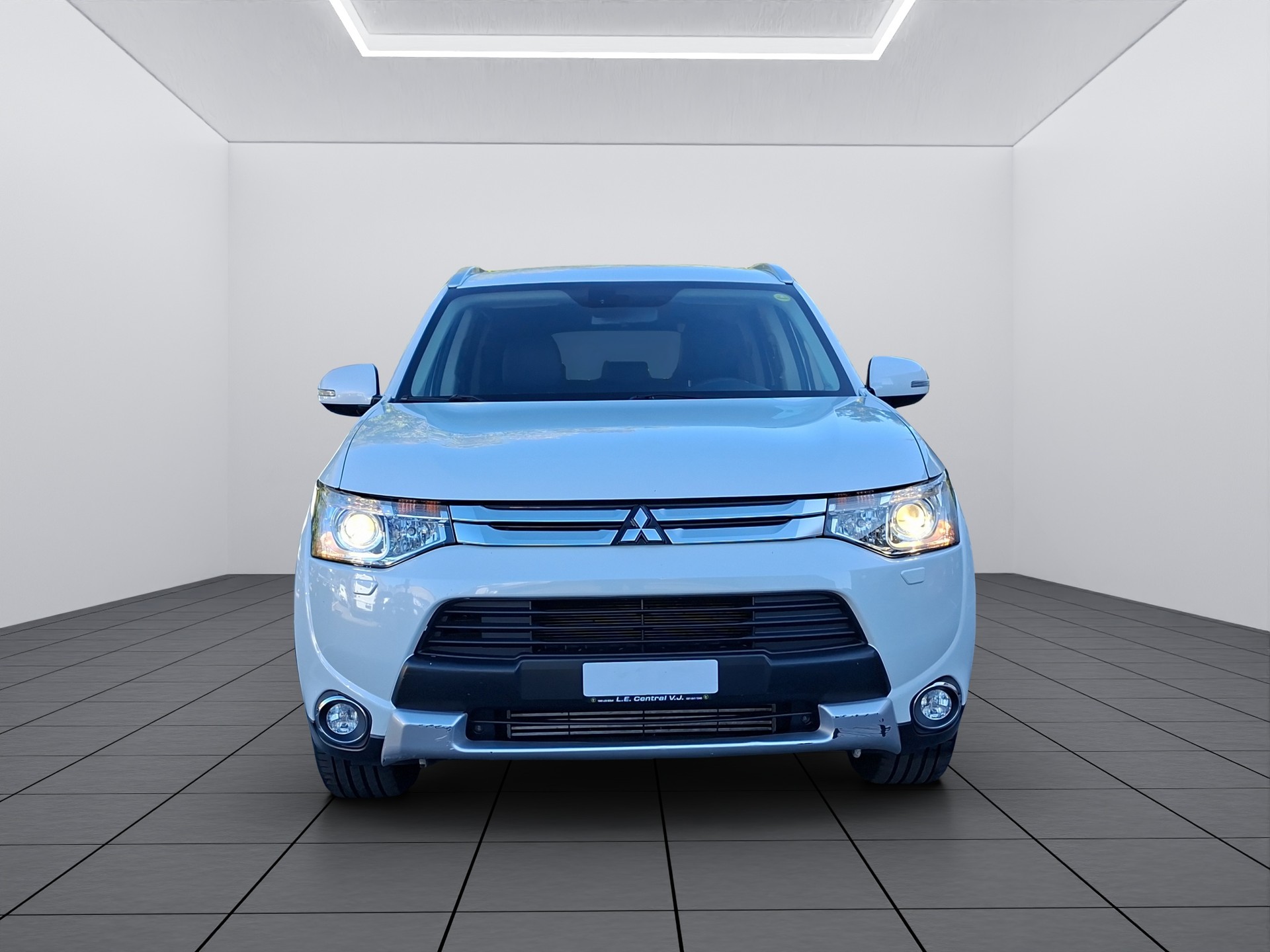 MITSUBISHI Outlander 2.2 DID Intense Safety 4WD Automatic-showroom-element-1