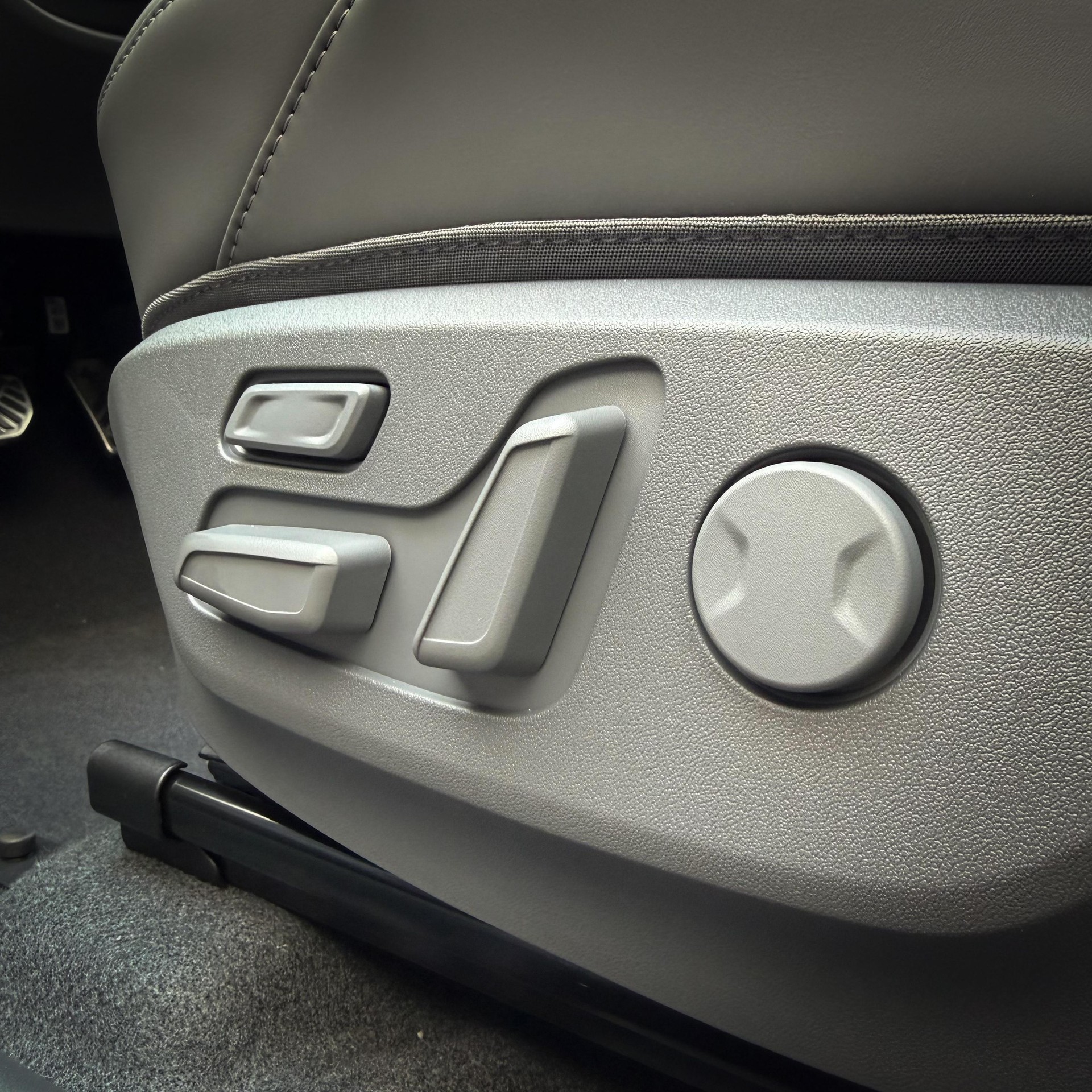 KIA EV3 81 kWh GT 4x4-image-11