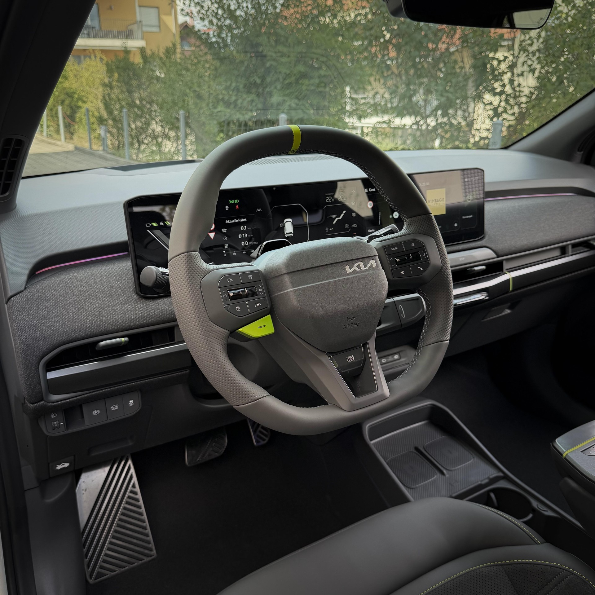 KIA EV3 81 kWh GT 4x4-image-4