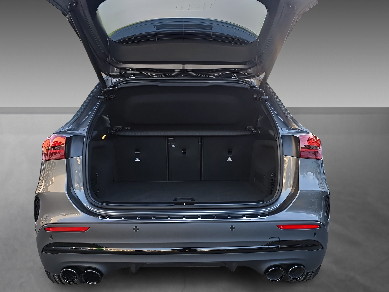 MERCEDES-BENZ GLA 45 S 4Matic+-image-14