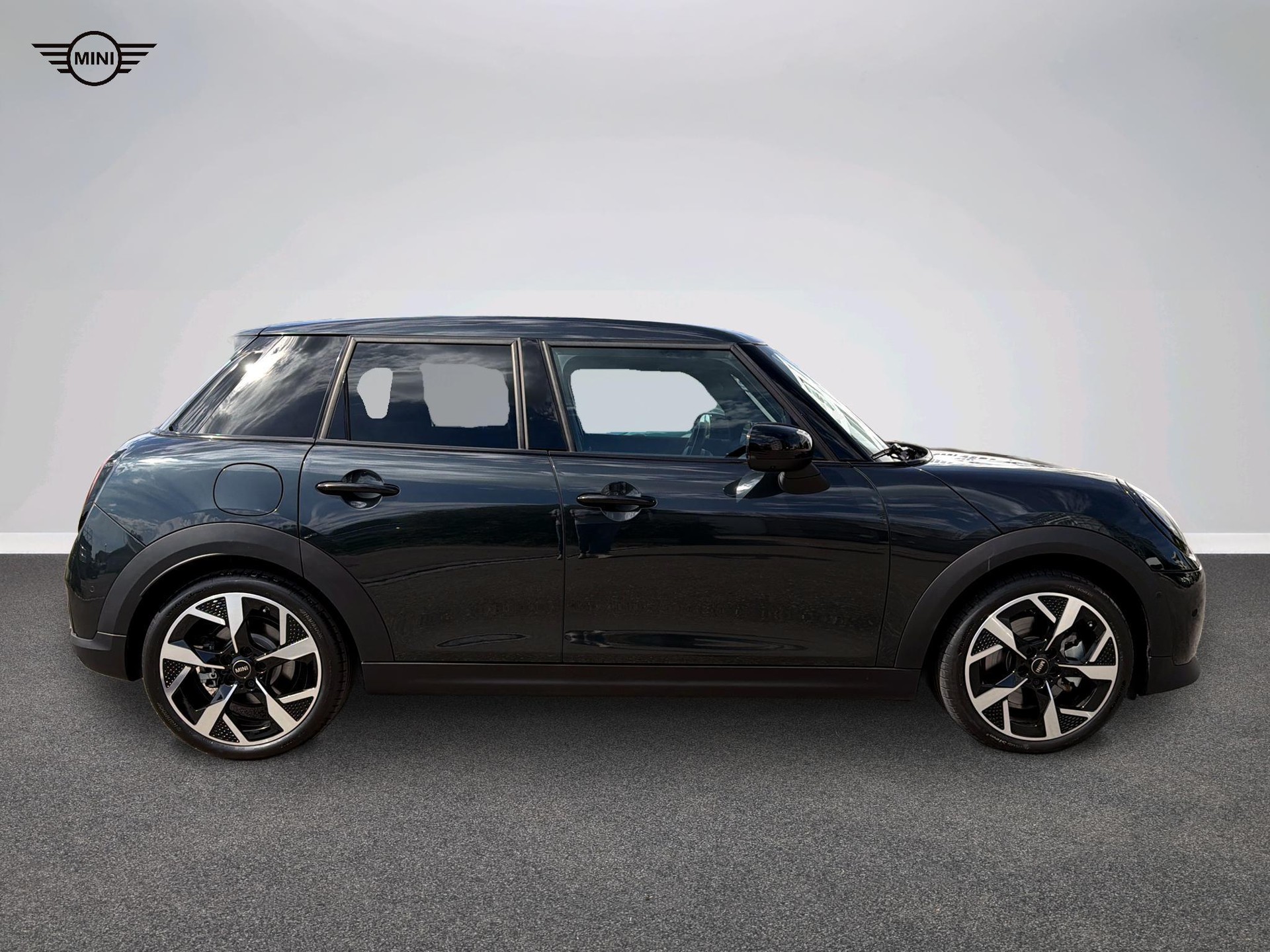 MINI Cooper 5 door C-showroom-element-1