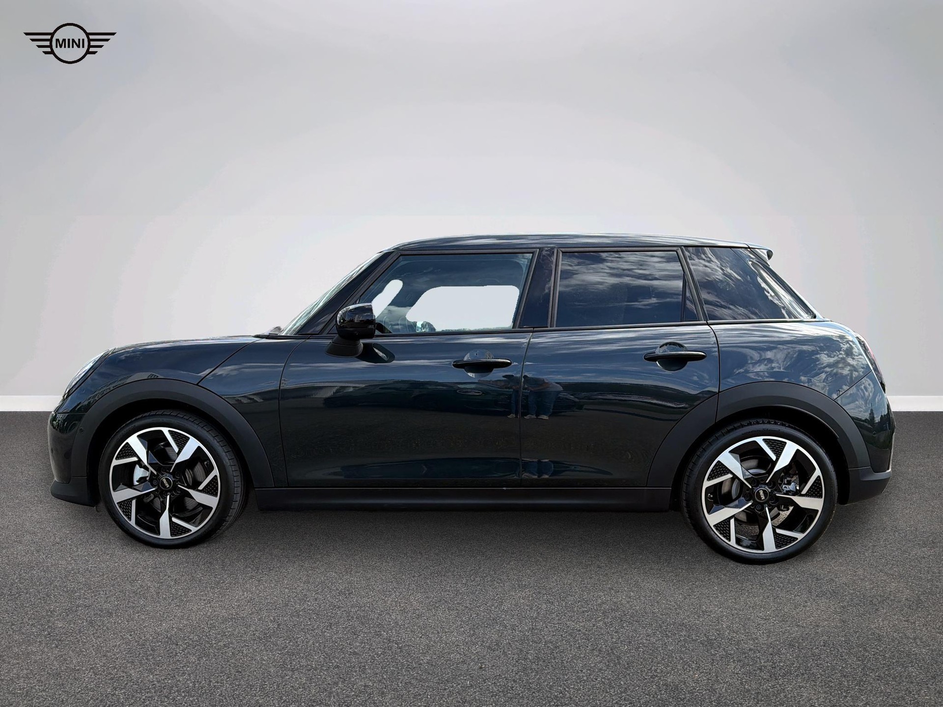 MINI Cooper 5 door C-showroom-element-2