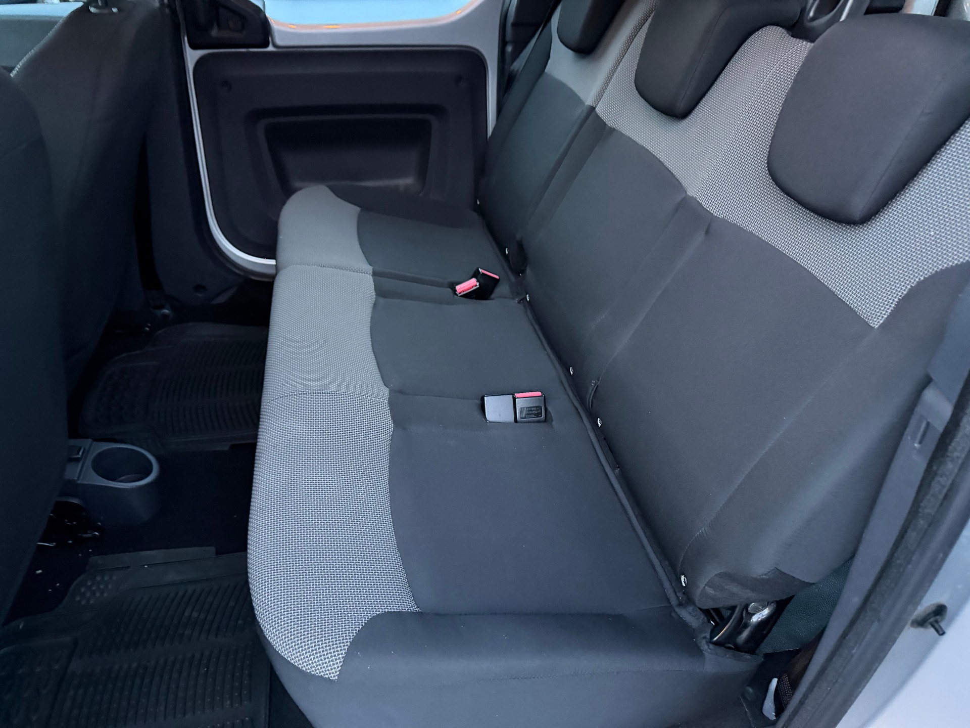 DACIA Dokker 1.6 16V-image-9