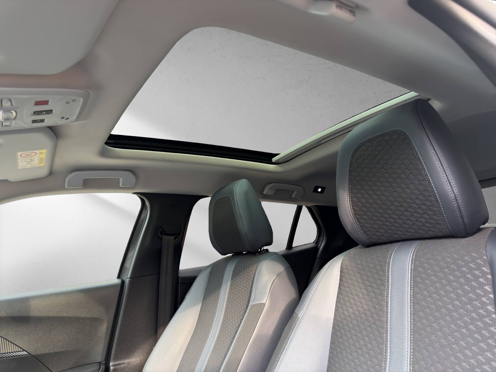 PEUGEOT 2008 1.2 PureTech Allure EAT8-image-15