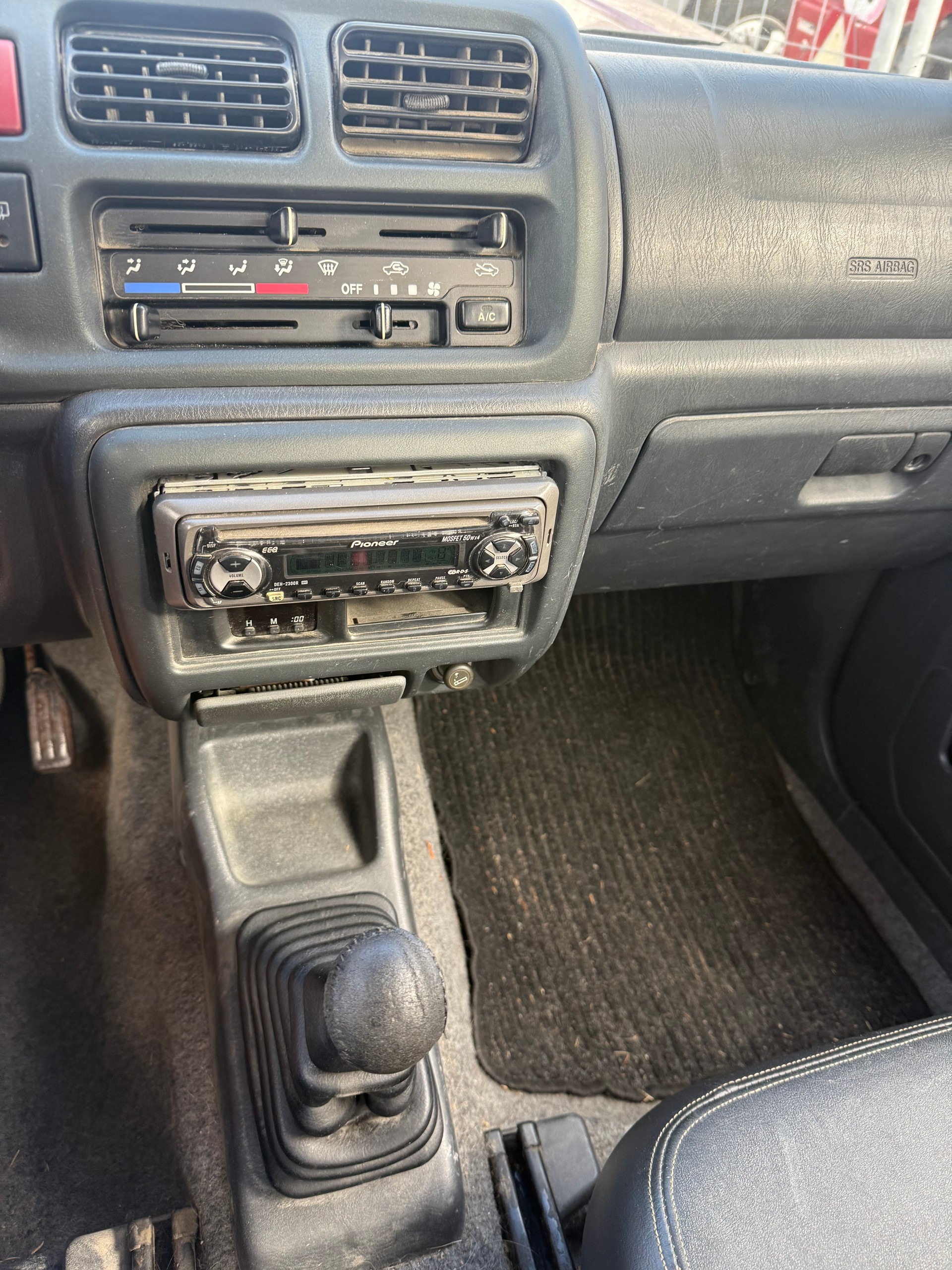 SUZUKI Jimny 1.3 16V JLX Top-image-11