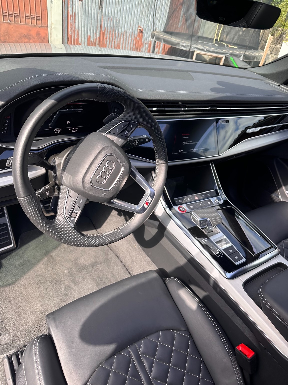 AUDI SQ8 SUV TFSI quattro tiptronic-image-1
