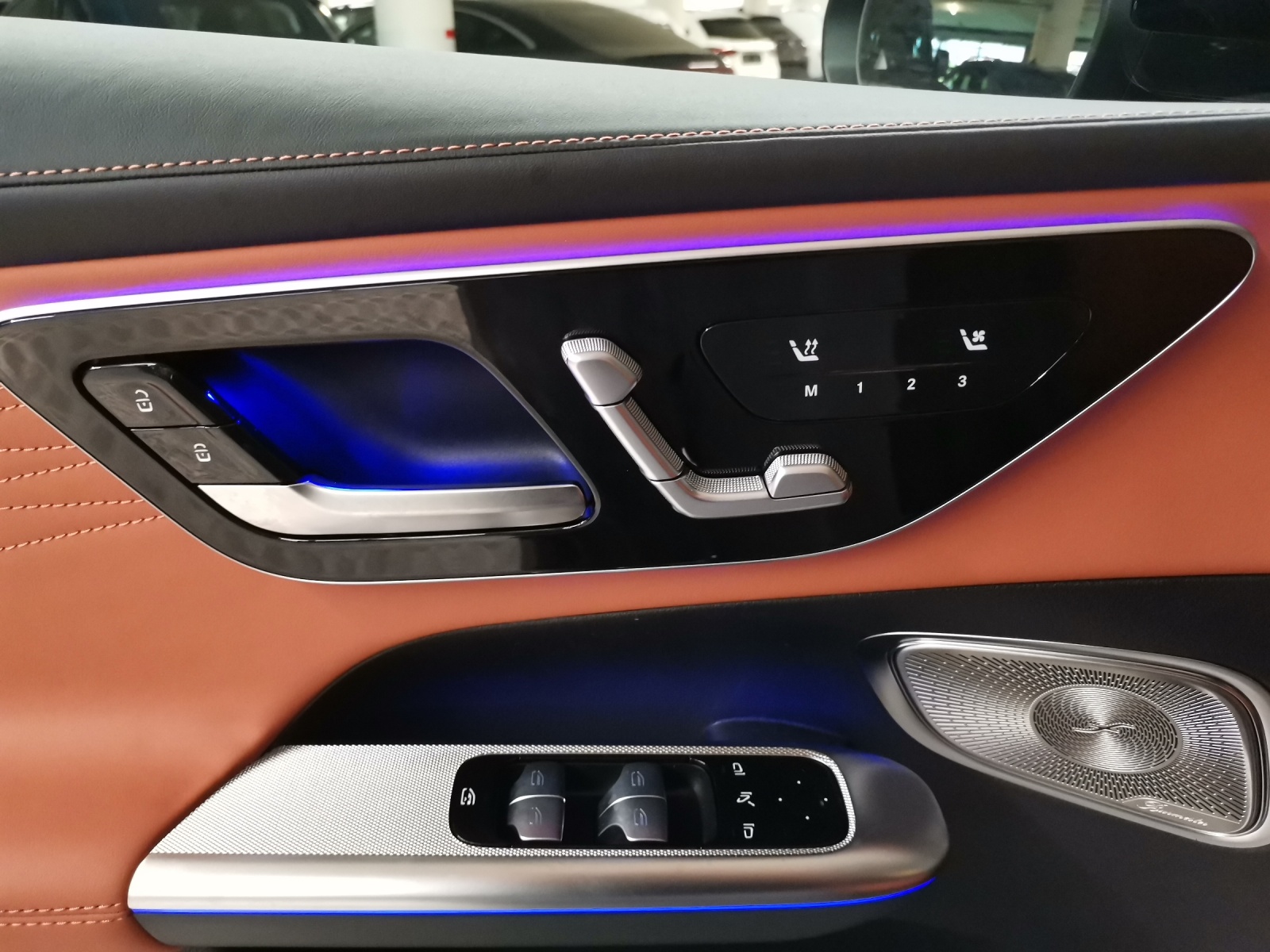 MERCEDES-BENZ GLC 300 AMG Line 4Matic-image-14