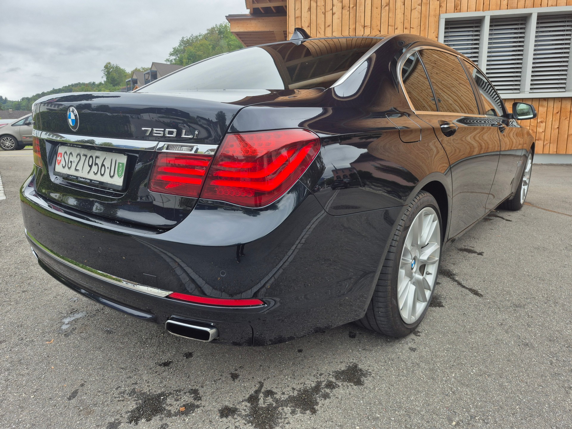 BMW 750Li xDrive-image-5