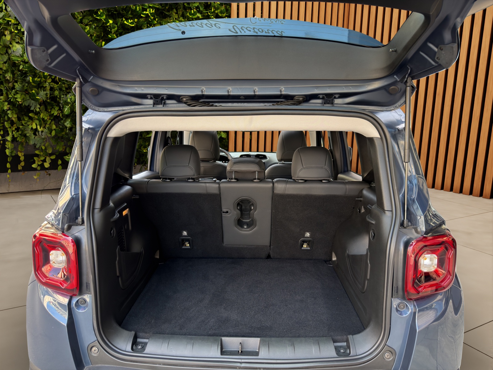 JEEP Renegade 1.5 MHEV Summit Sky-image-18