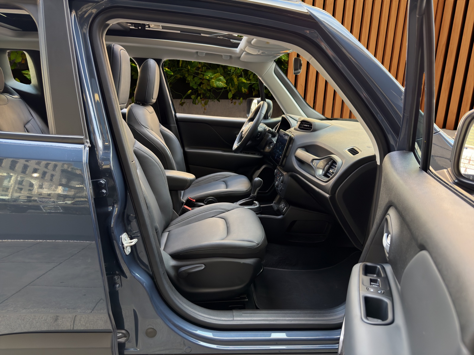 JEEP Renegade 1.5 MHEV Summit Sky-image-16