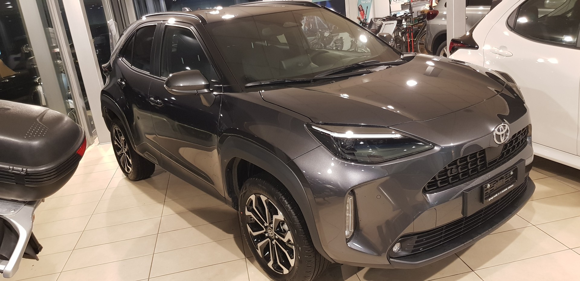 TOYOTA TOYOTA YARIS CROSS HYBRID 1.5 TREND-image-1