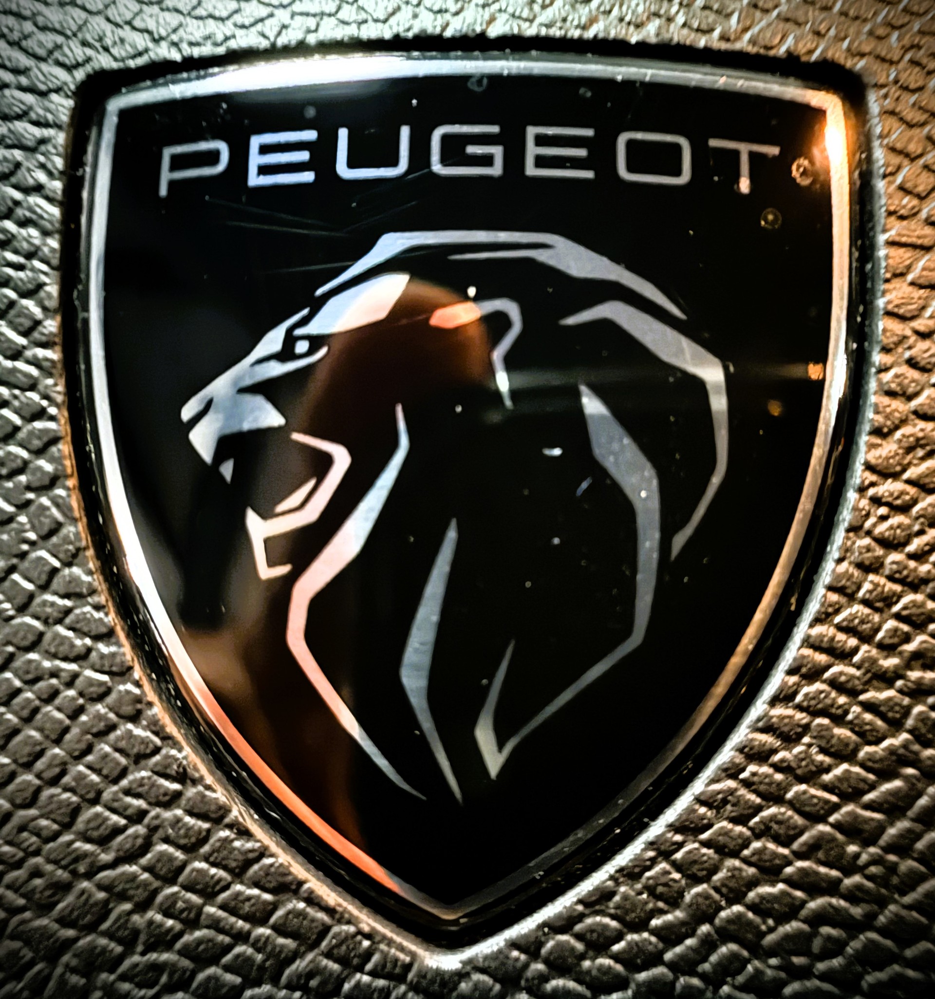 PEUGEOT 208 1.2 Active-image-21