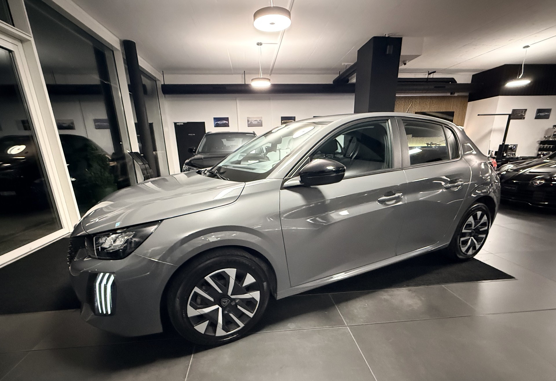 PEUGEOT 208 1.2 Active-showroom-element-2