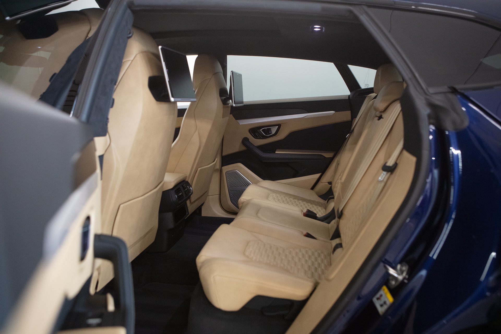 LAMBORGHINI Urus E-Gear-image-7