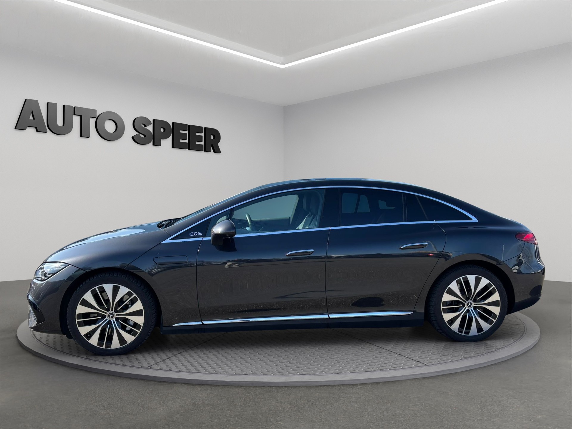MERCEDES-BENZ Mercedes EQE 350 4MATIC | 595 km Reichweite | Premium Paket | CH-showroom-element-1