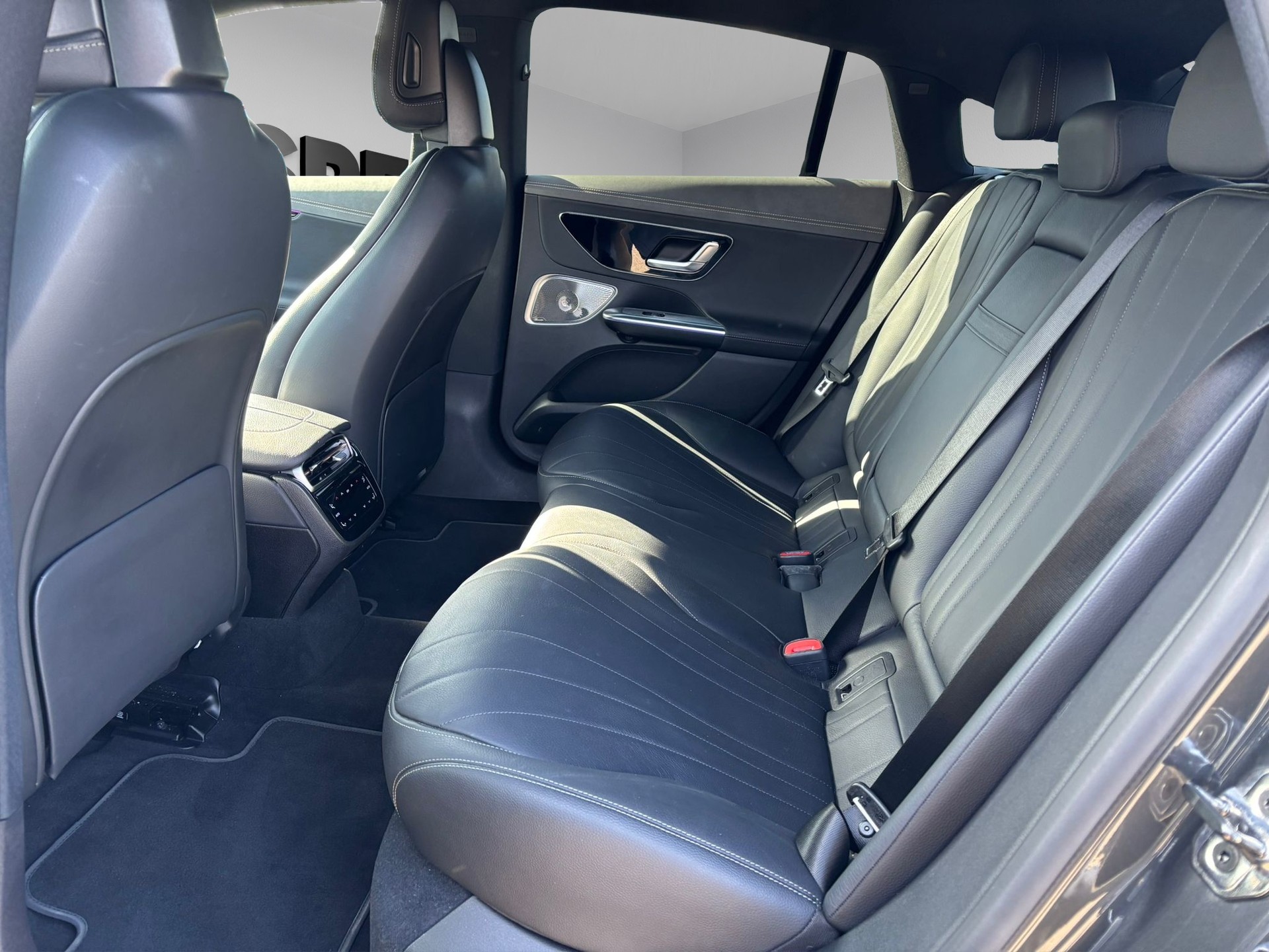 MERCEDES-BENZ Mercedes EQE 350 4MATIC | 595 km Reichweite | Premium Paket | CH-image-9