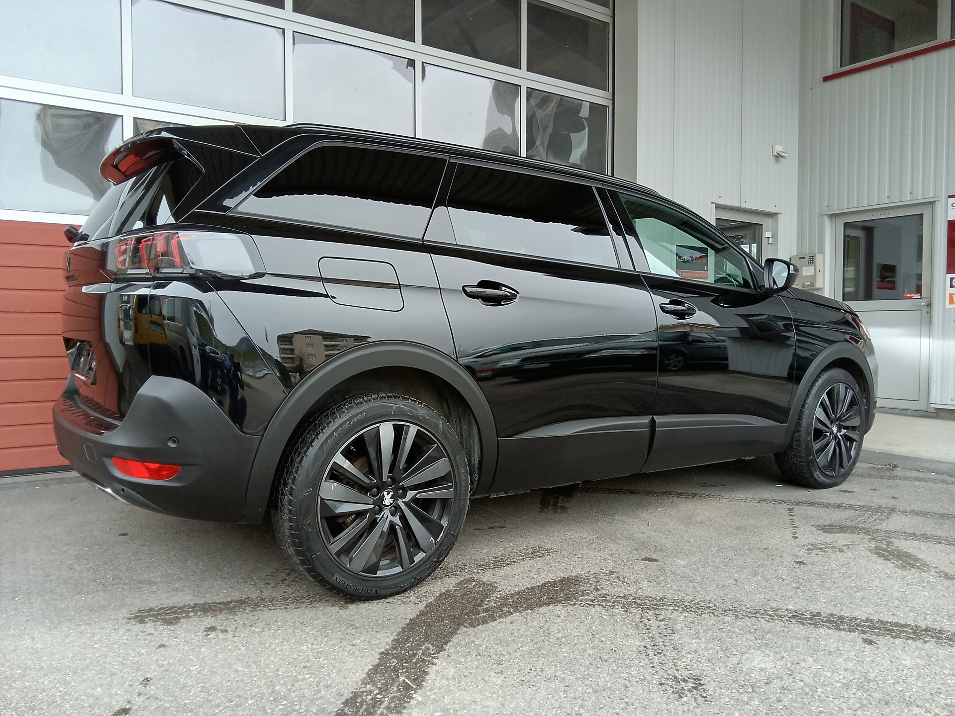 PEUGEOT 5008 1.5 BlueHDi GT EAT8-image-5