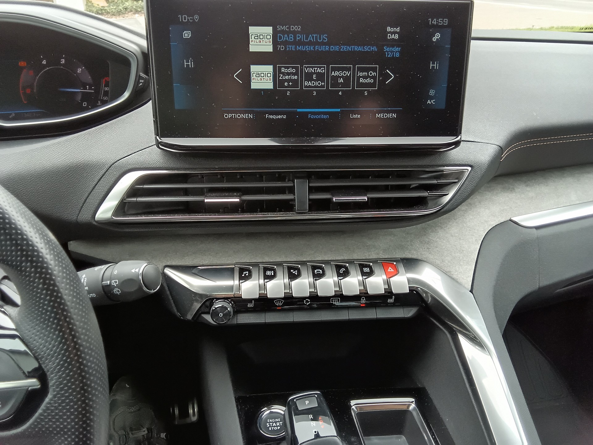 PEUGEOT 5008 1.5 BlueHDi GT EAT8-image-13