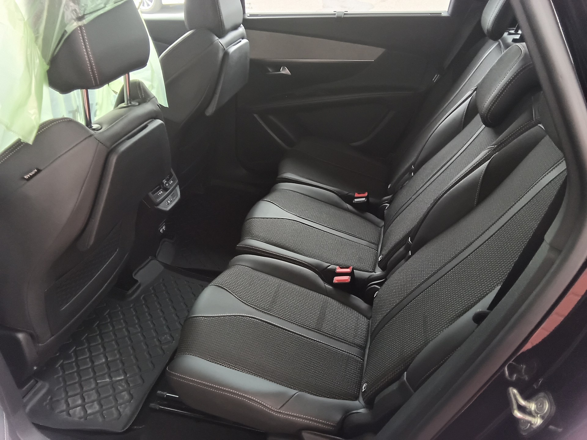 PEUGEOT 5008 1.5 BlueHDi GT EAT8-image-12