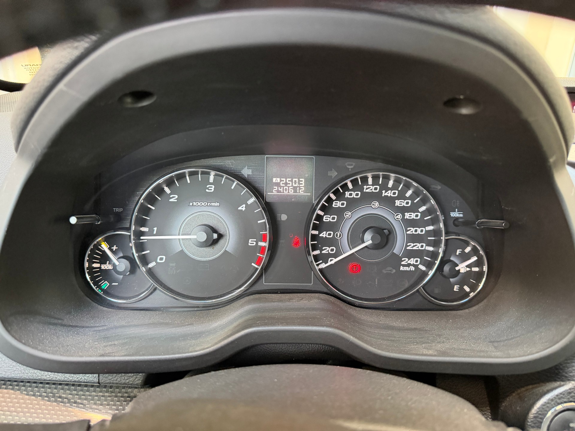 SUBARU Legacy 2.0D Limited S AWD-image-9
