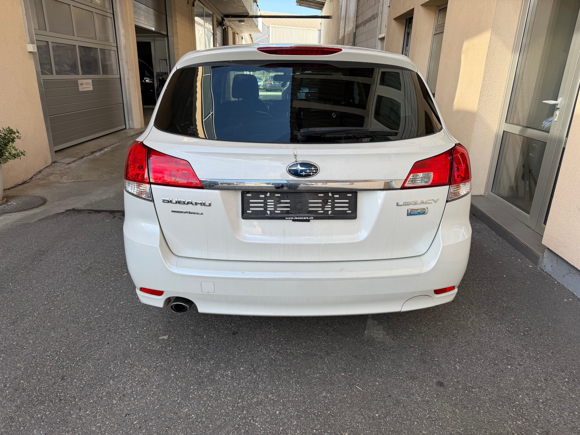 SUBARU Legacy 2.0D Limited S AWD-image-2