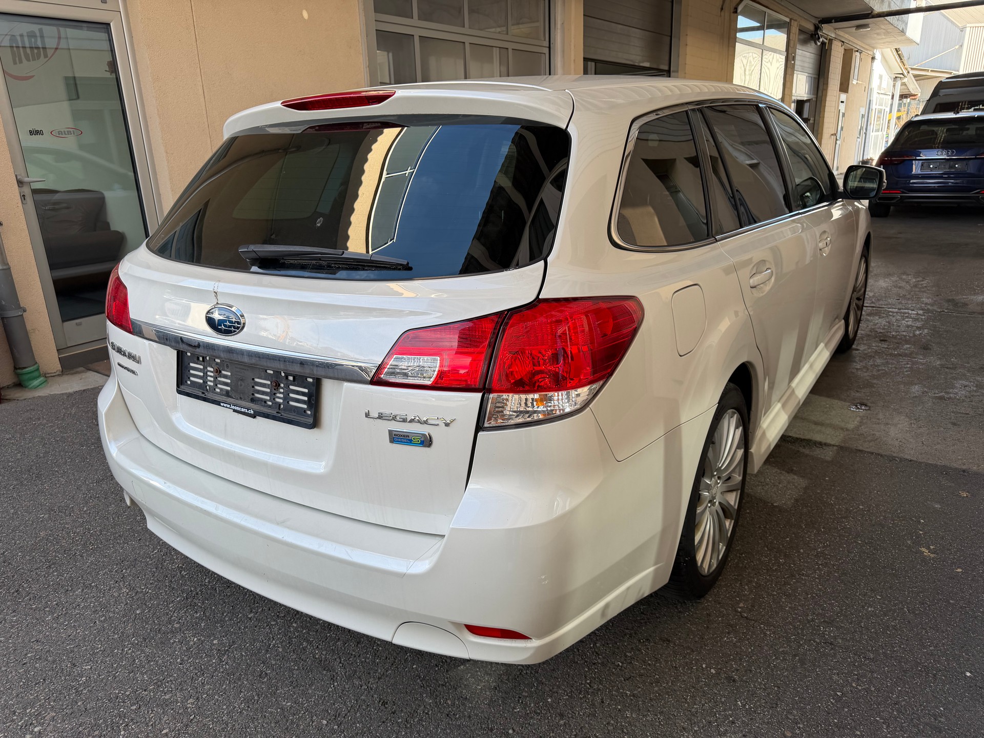 SUBARU Legacy 2.0D Limited S AWD-image-4