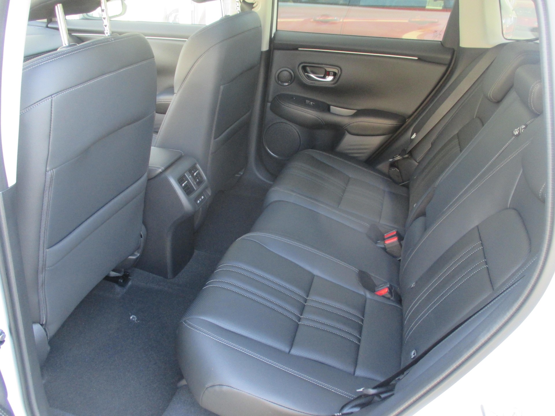 HONDA ZR-V 2.0 i-MMD Advance - mit Aktionsleasing 1.9% und 8 Jahren Garantie!-image-26