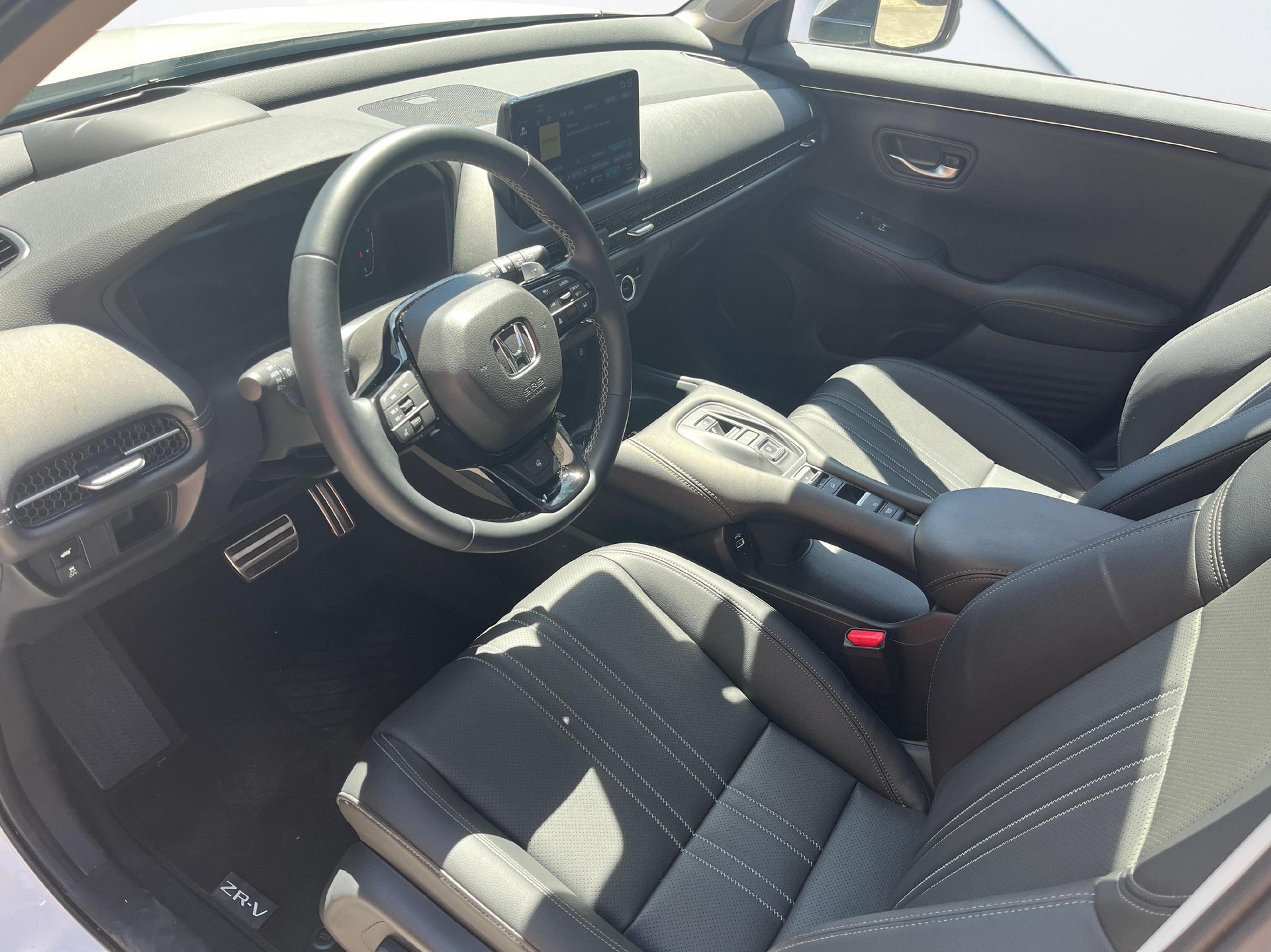 HONDA ZR-V 2.0 i-MMD Advance - mit Aktionsleasing 1.9% und 8 Jahren Garantie!-image-8