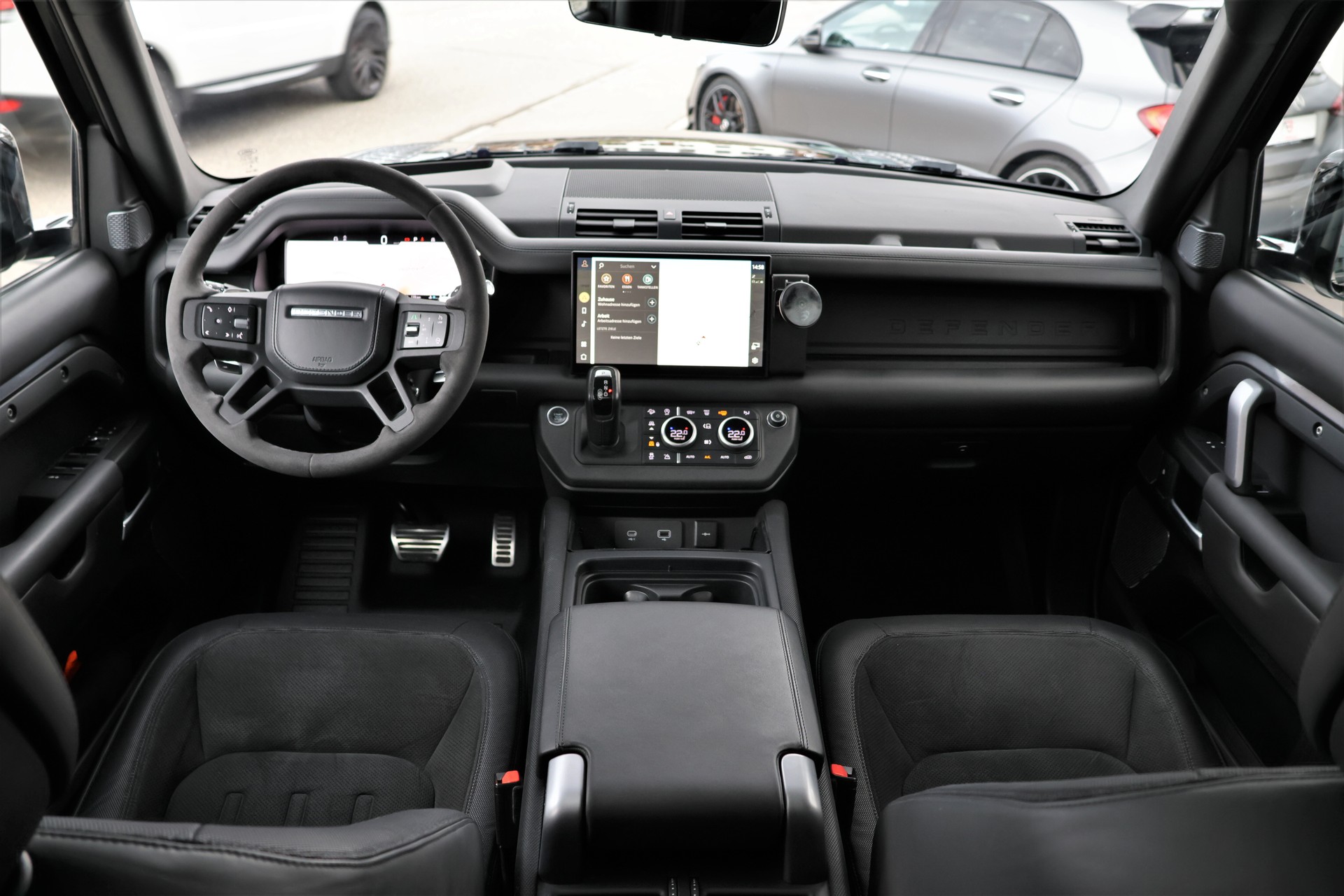 LAND ROVER Defender 110 525 V8 5.0 Carpathian Edition AT8 "StormGrey" 3'500KG AHK-image-17