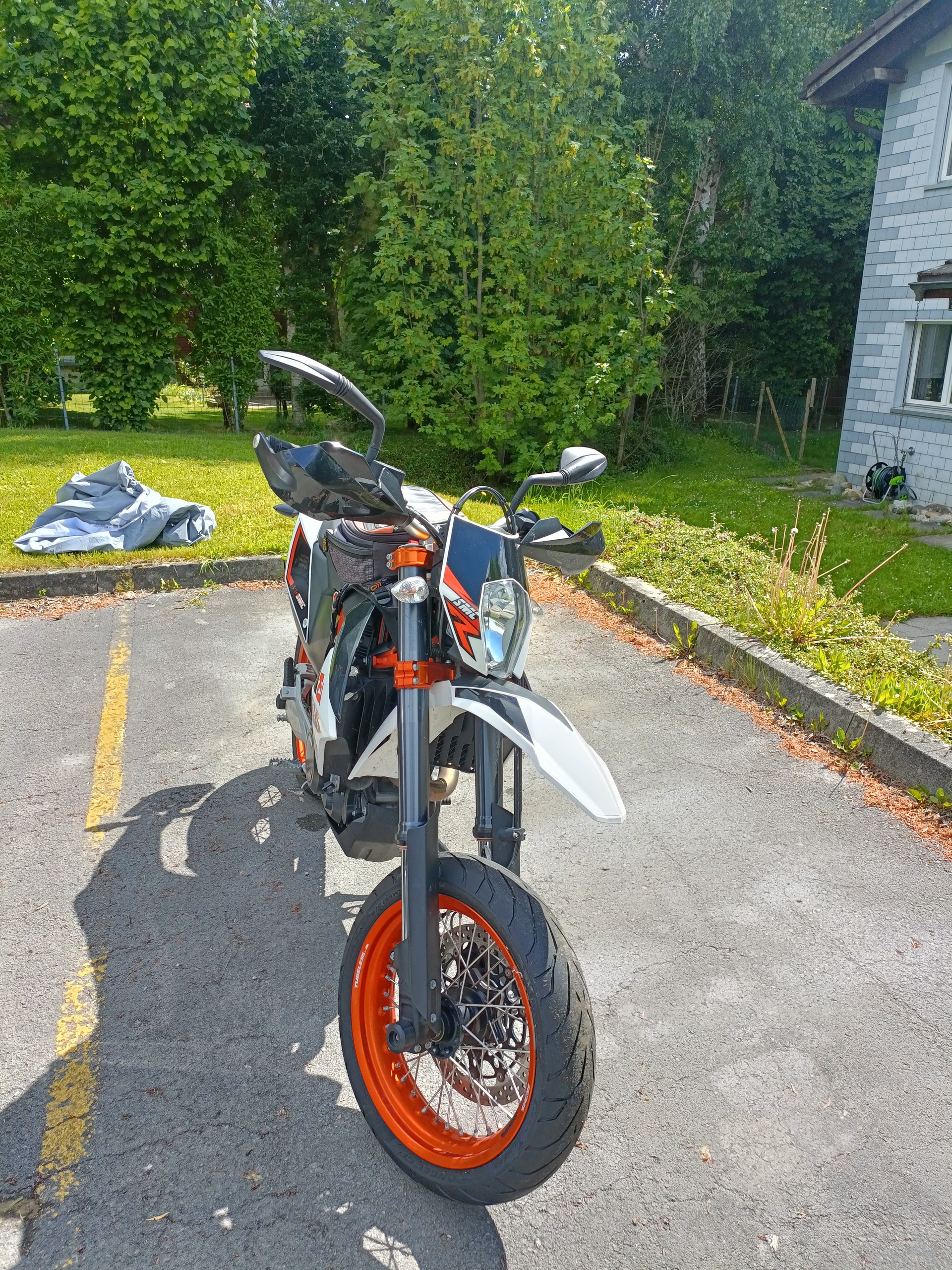 KTM 690 SMC R-image-2