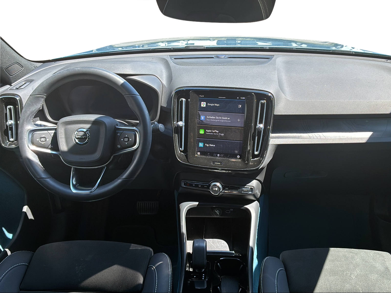 VOLVO C40 Recharge Twin-image-9