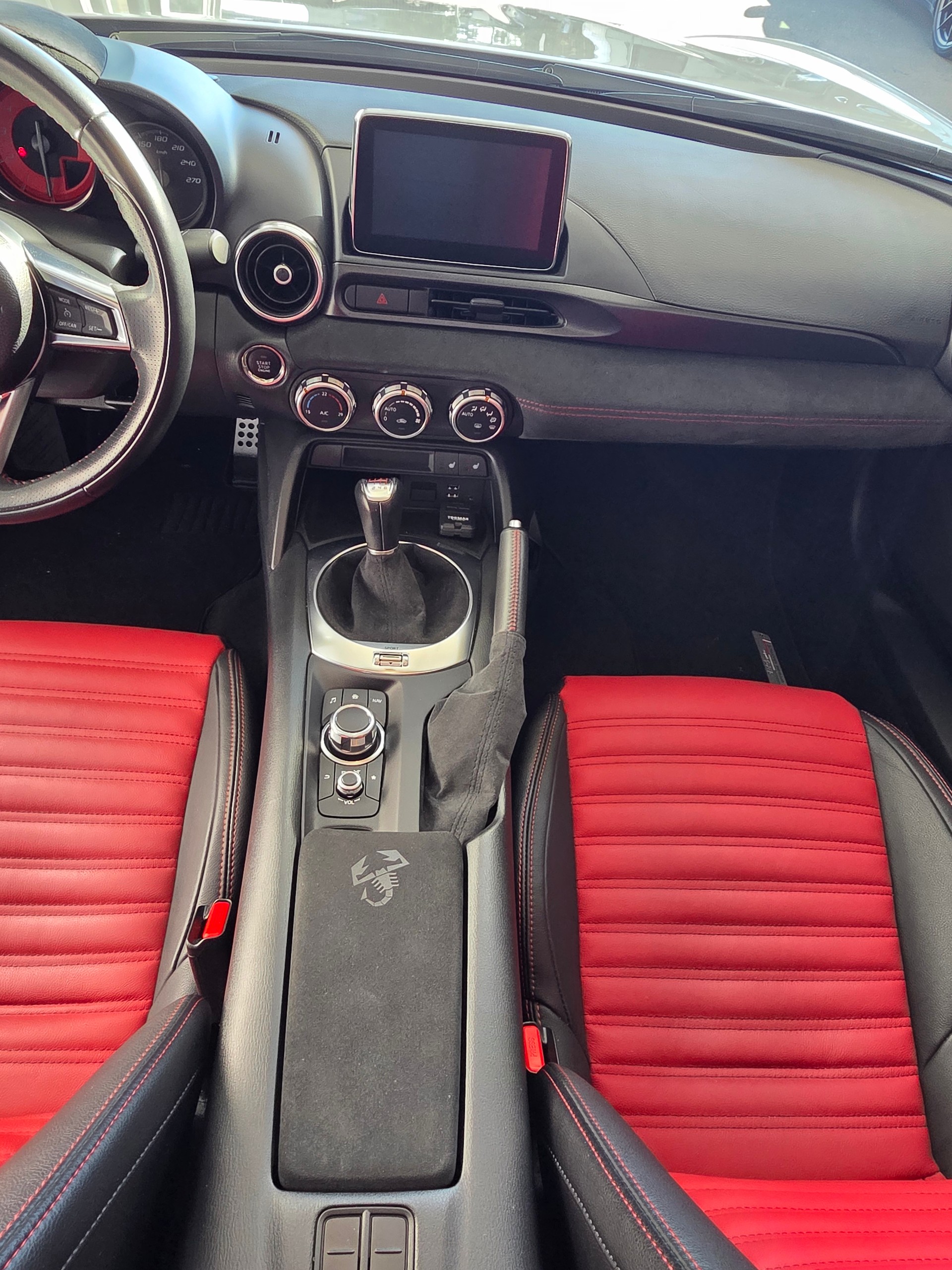 FIAT 124 Spider 1.4 TB Abarth-image-21