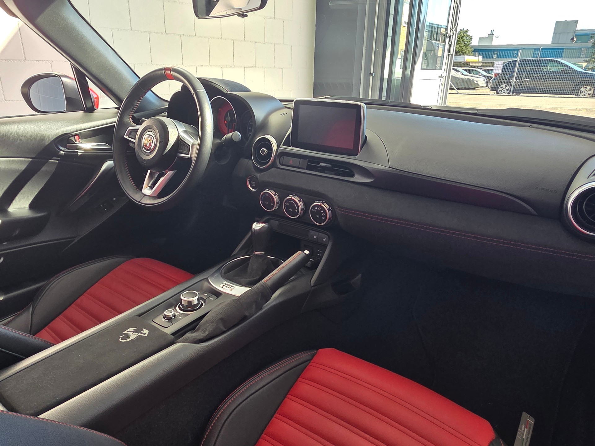 FIAT 124 Spider 1.4 TB Abarth-image-24