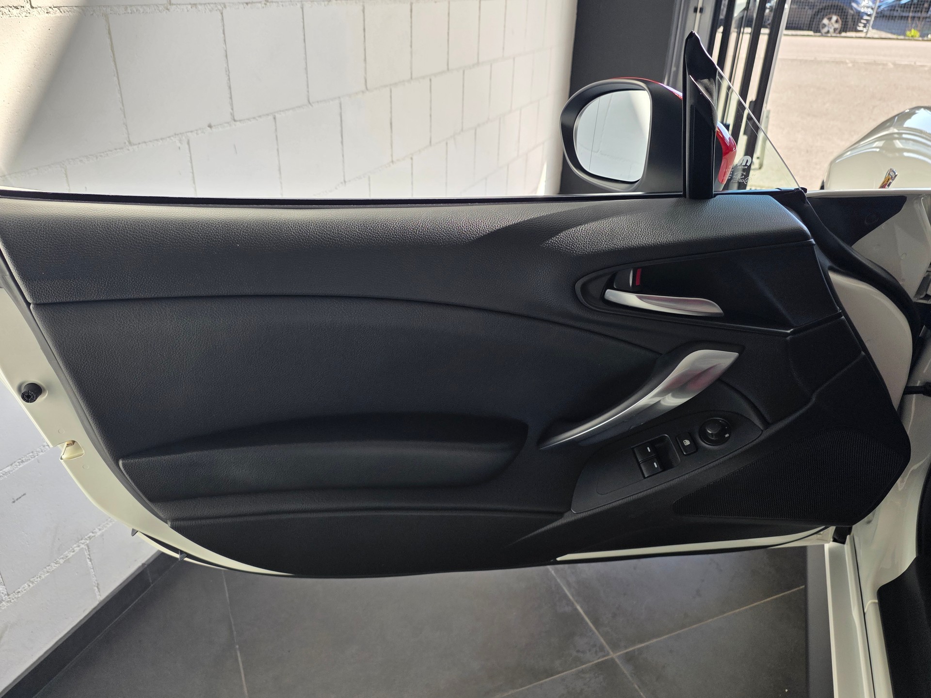 FIAT 124 Spider 1.4 TB Abarth-image-16